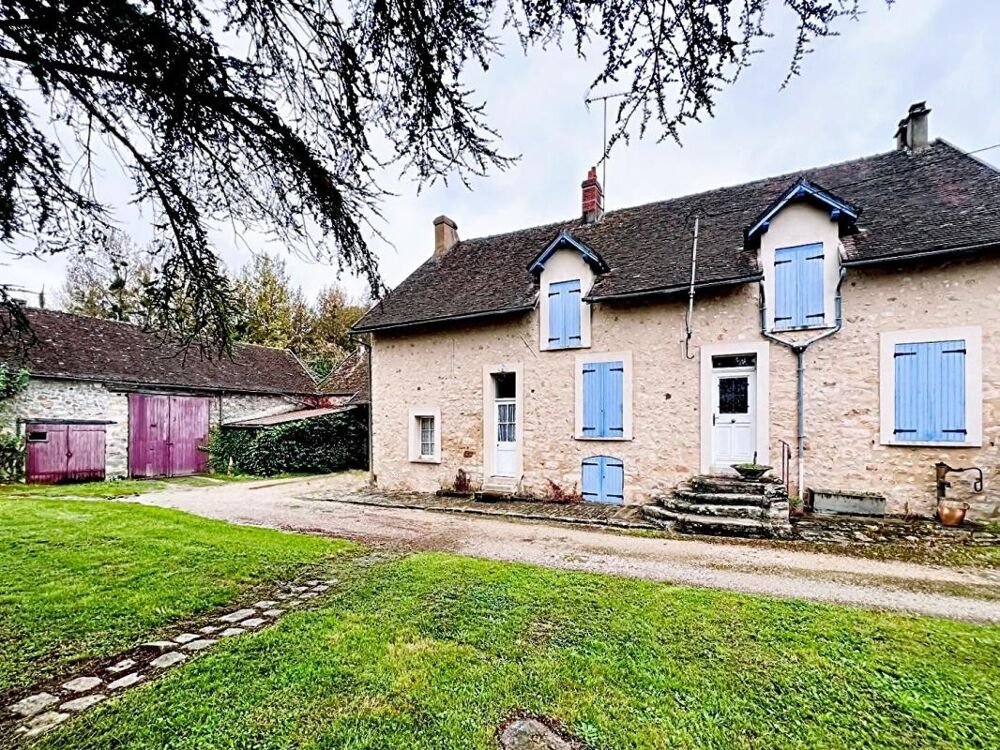 Maison en pierre de caractère à Flagy : Authentique et pleine de potentiel