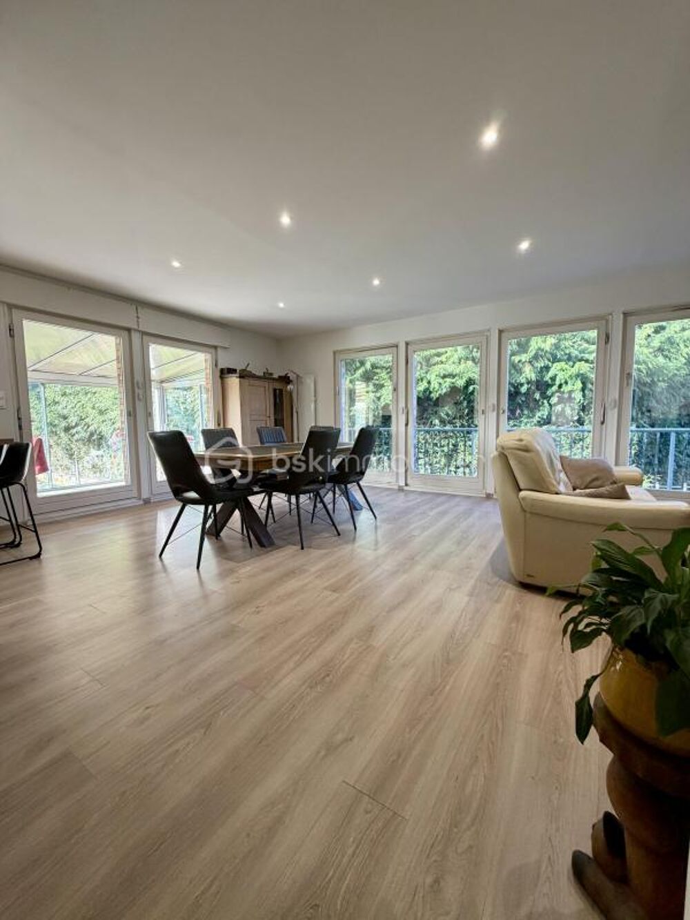 RUMIGNY Pavillon 3 chambres, sous-sol complet, terrain 1 598 m²