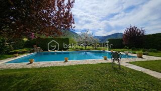  Maison à vendre 6 pièces 215 m²