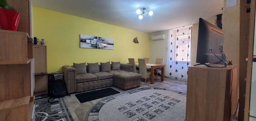 Lots de deux appartements + cave au sein d'une copropriété