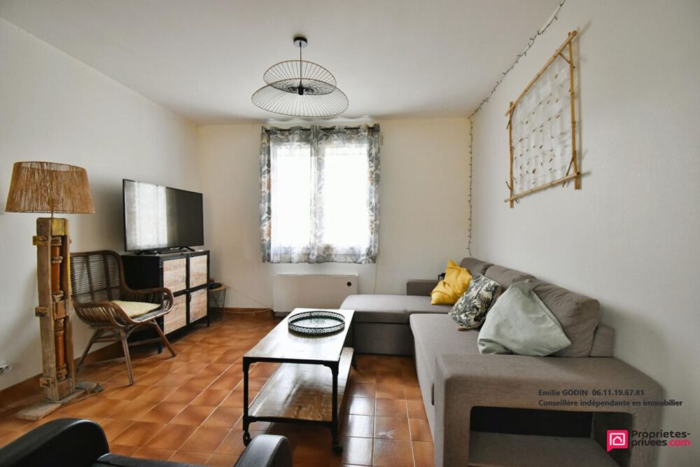 Vente Maison Maison Maulevrier 5 pièce(s) 83 m2 avec dépendance à rénover Maulevrier
