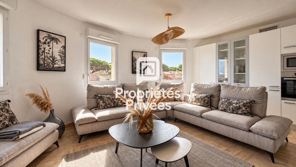 Hyères Port - T4 de 91 m2 avec terrasse, vue mer, piscine et garage