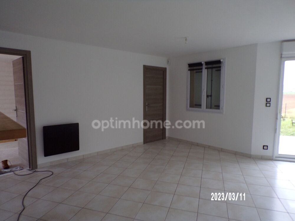 ? Plain-pied 105 m²  3 chambres + bureau  Terrain clos 700 m²  Roullet-Saint-Estèphe