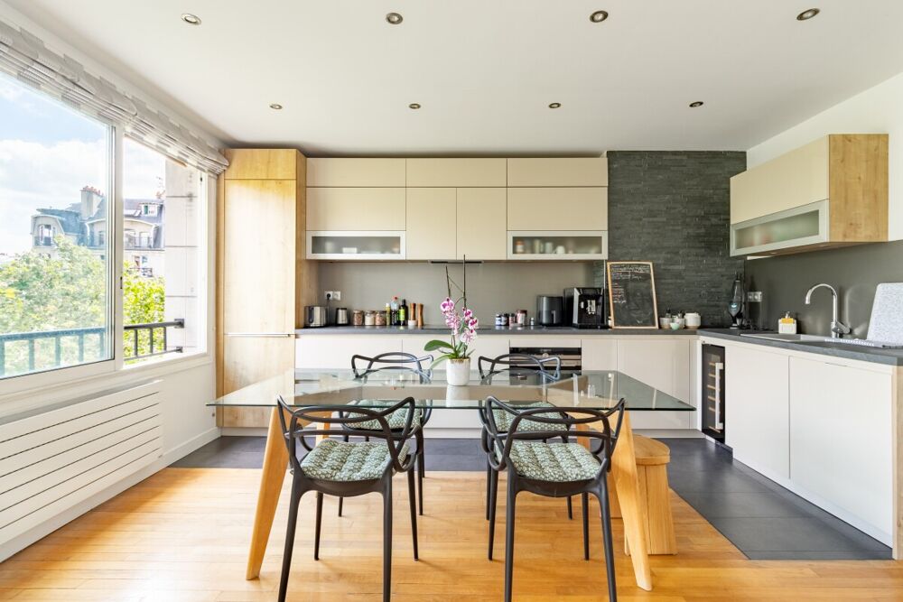 Vente Appartement Appartement - Paris - 82m² Paris 16