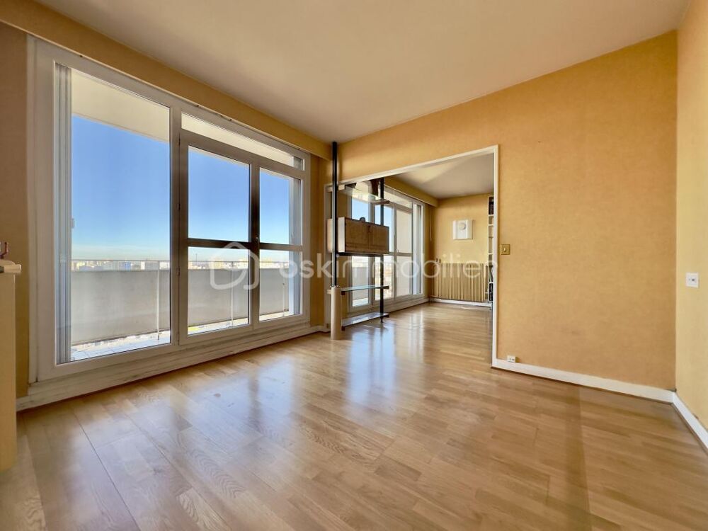 Vente Appartement À VENDRE – Spacieux appartement T5 avec balcon – STAINS (93240) Stains