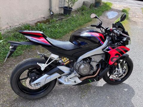 Annonce voiture Moto APRILIA 8300 €