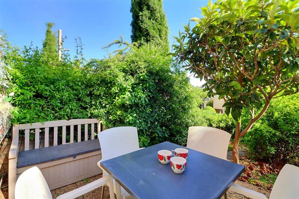 Appartement Bandol 1 pièce(s) 21.66 m2 avec jardin - cave et parking