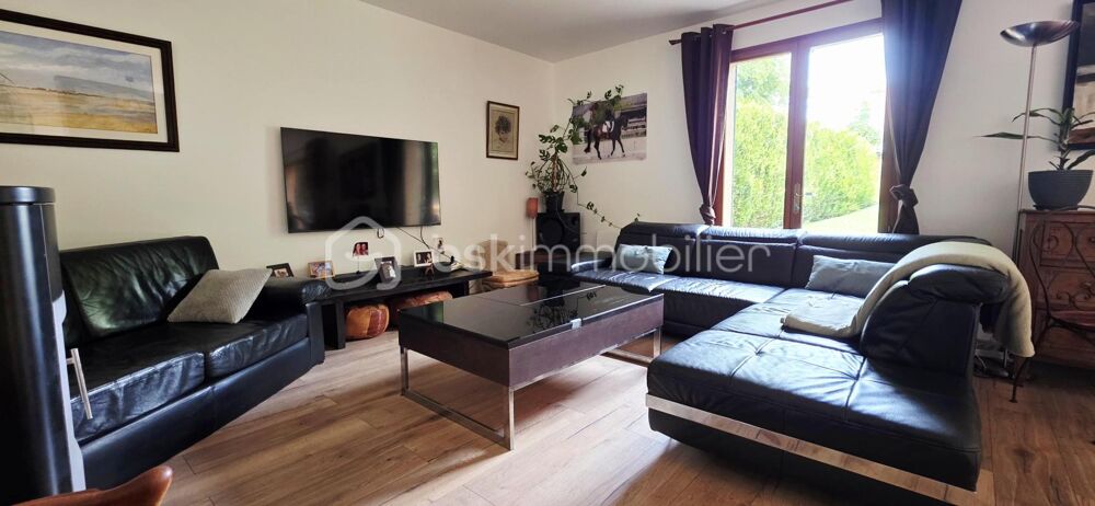 Vente Maison Métropole sud d'Amiens à Saint-Fuscien, maison individuelle de 4 chambres et 1 bureau avec jardin Saint fuscien