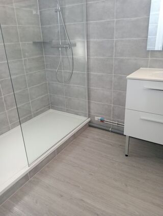  Appartement à louer 4 pièces 70 m²