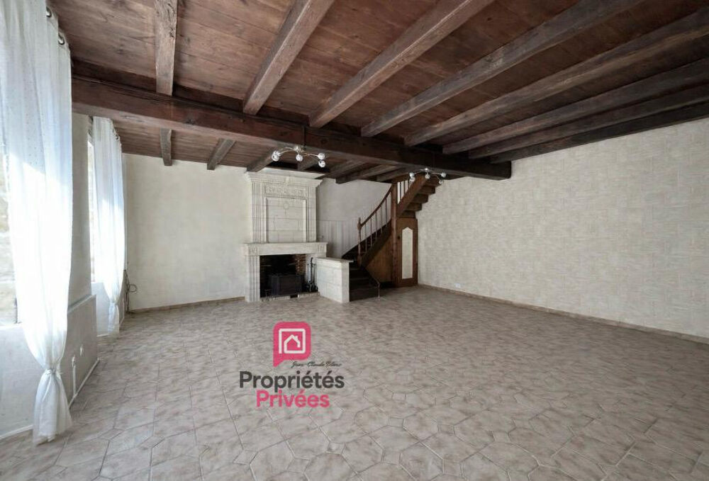Plassac , tout près de Blaye : Maison en pierre 149 m2 - Cuisine indépendante aménagée et équipée - Grand séjour -cheminée en pi