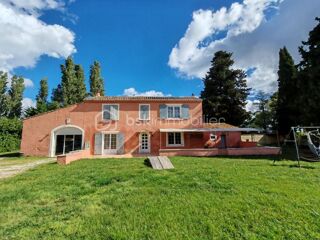  Maison  vendre 11 pices 330 m