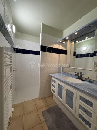 Vente Maison MAISON T3 DE PLAIN-PIED AVEC VÉRANDA – RÉSIDENCE AVEC PISCINE – MEURSAC Meursac