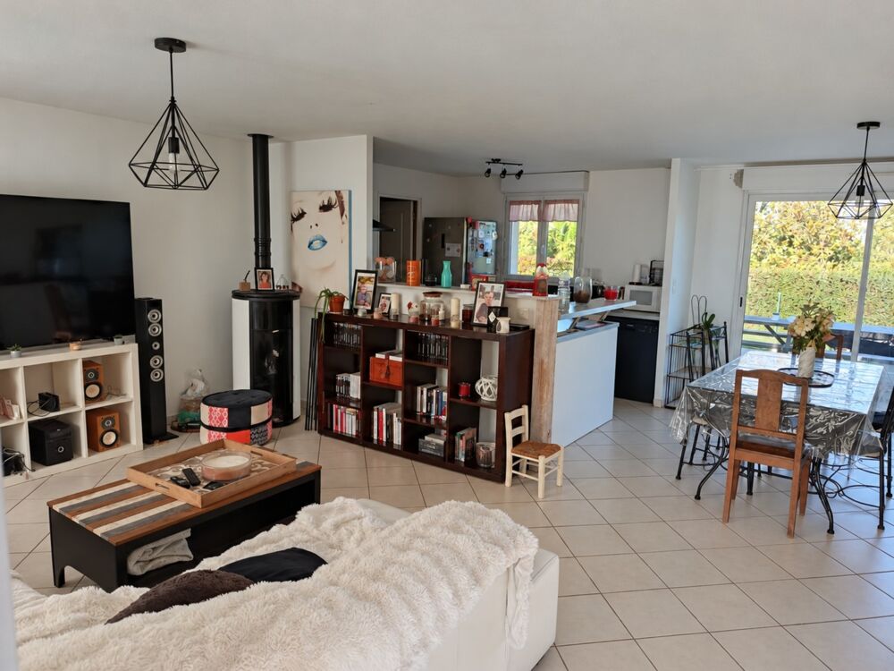 Vente Maison En Exclusivité CAPIFRANCE – Maison de plain-pied à vendre 5 pièces AZAY LE BRULE (79) Azay le brule