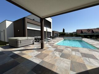  Villa à vendre 6 pièces 225 m²