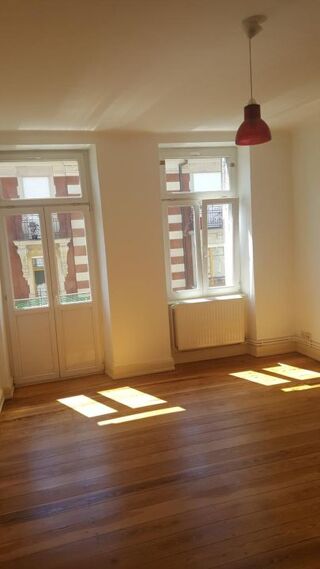  Appartement à louer 3 pièces 70 m²