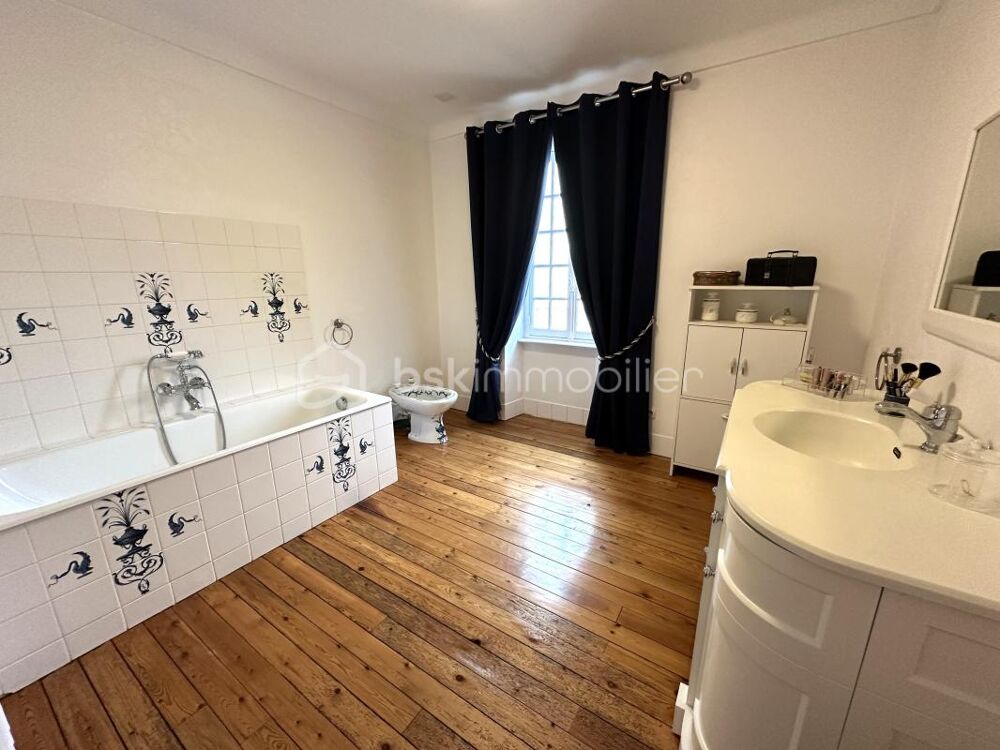 � vendre  Propri�t�/ch�teau Thaon (14610)