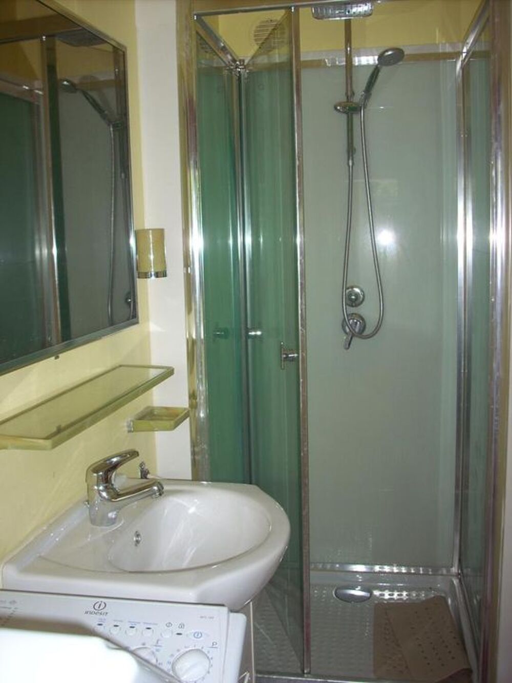 Location Appartement Studio de 24m2 à louer sur Bures-sur-Yvette Bures sur yvette