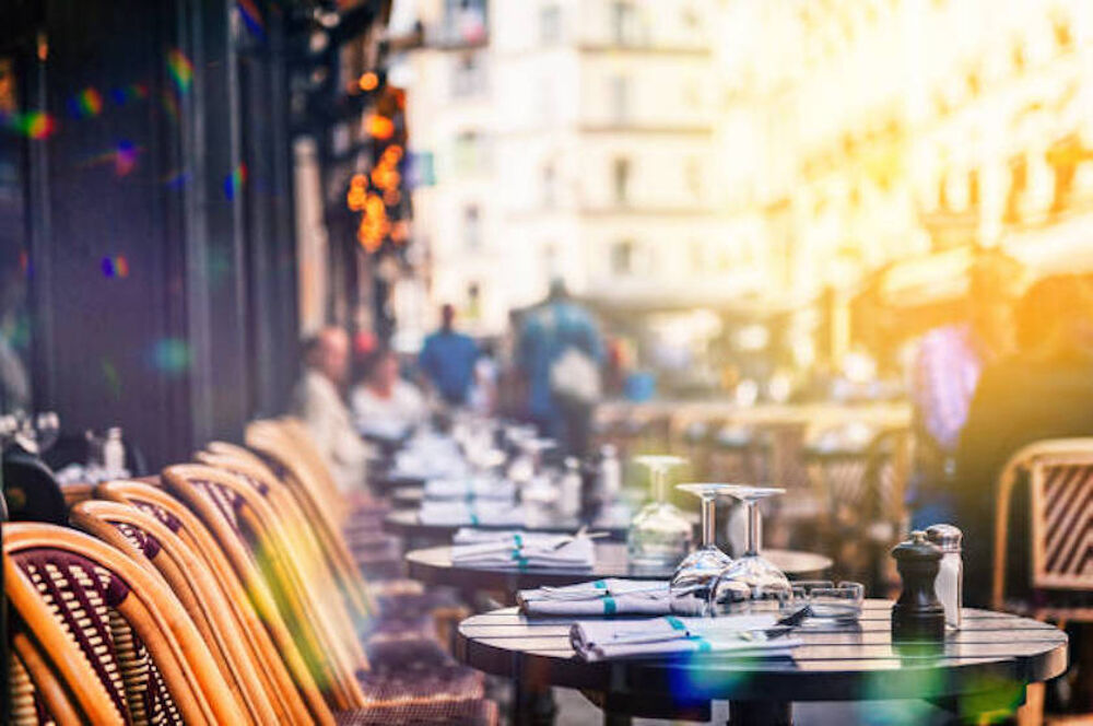   92300 LEVALLOIS PERRET : RESTAURANT 50 COUVERTS + TERRASSE 60 PLACES - EMPLACEMENT EXCEPTIONNEL Levallois perret