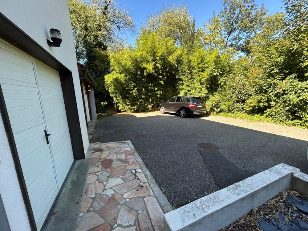 Vente Maison viviers du lac maison 7 pièces 158 m2 env + T2 loué + 2 garages avec terrain de 2500 m2 environ Viviers du lac