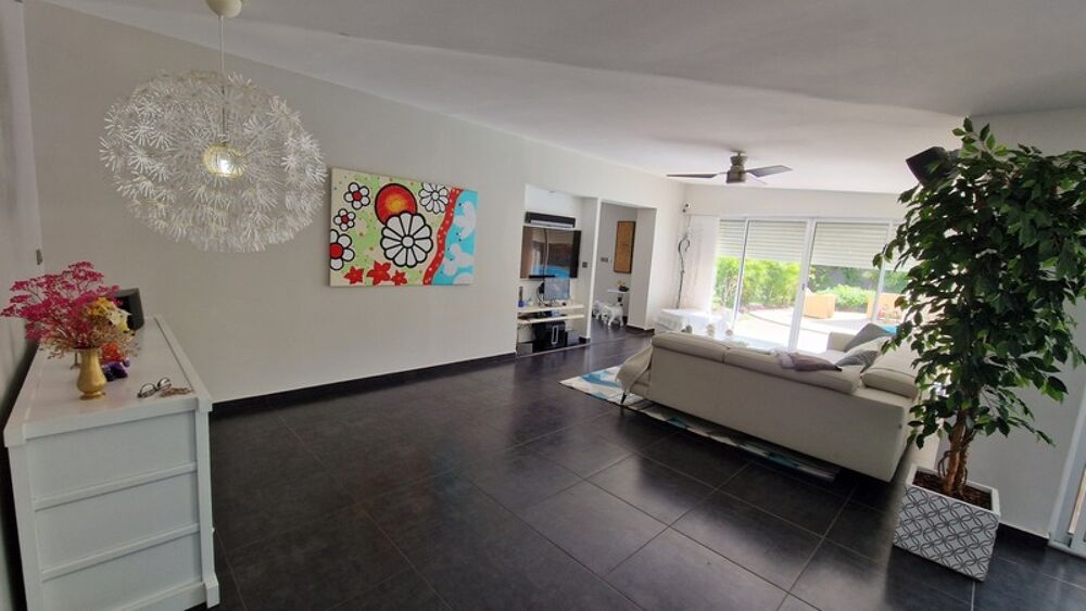 � vendre  Villa Baie-Mahault (97122)