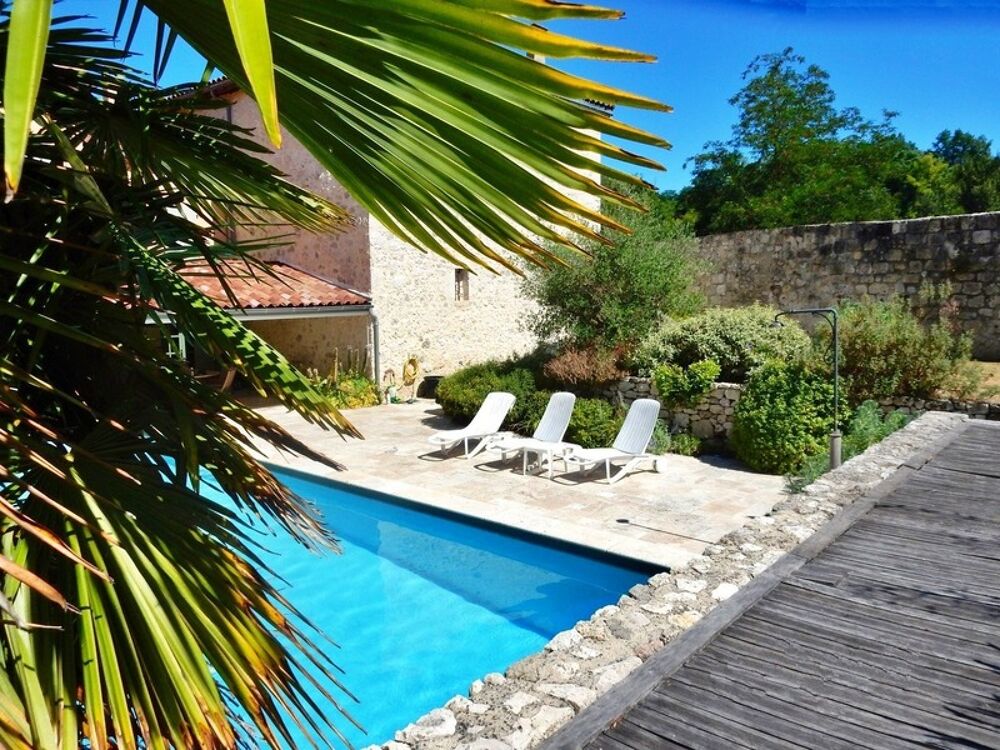 Demeure de caractère du XVIIIe siècle avec piscine, 5 suites et activité de chambres d'hôtes  Vianne