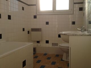 Appartement à louer 3 pièces 65 m²