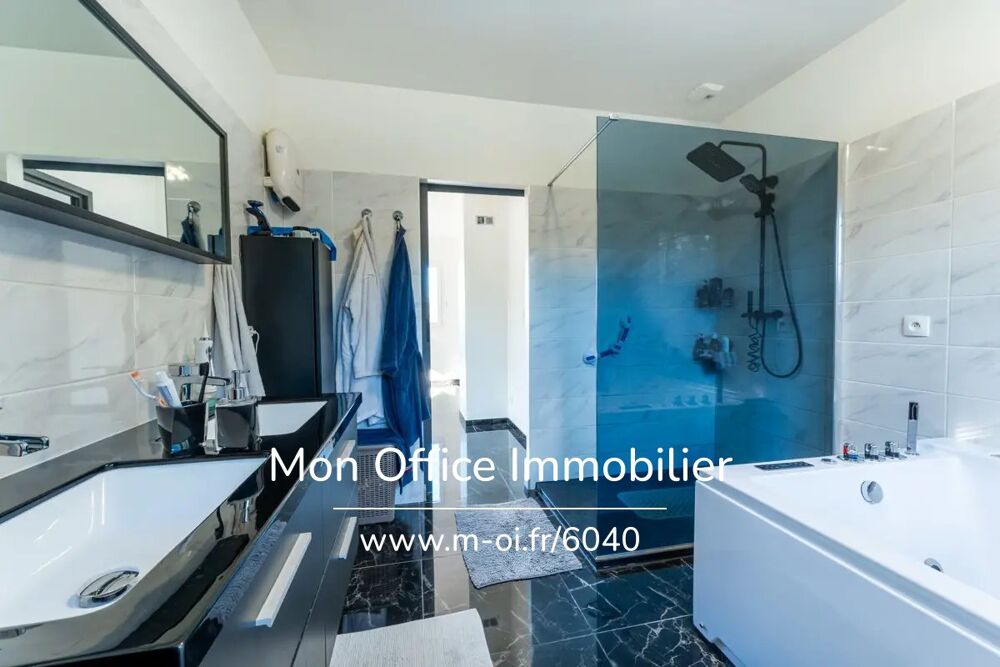 � vendre  Villa Mimet (13105)