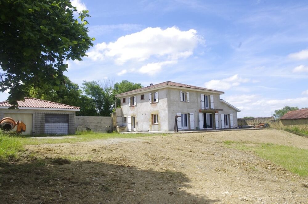 Vente Maison PEYRUSSE VIEILLE, secteur vallonné, belle propriété  de 227 m² avec vue panoramique et environnement privilégié Peyrusse vieille