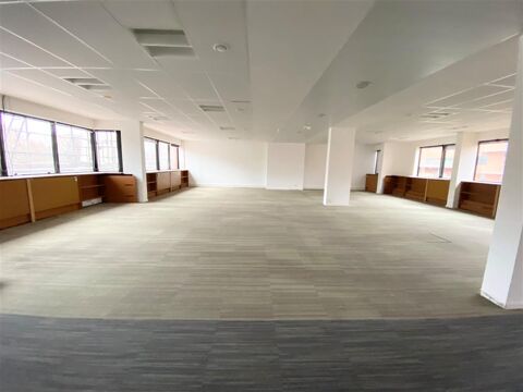   A 5 min du mtro Mtro Marie d'Ivry,  louer bureaux modulables 