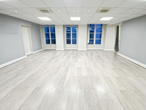 Bureaux lumineux, climatis&eacute;s, avec de beaux volumes 3300 75002 Paris