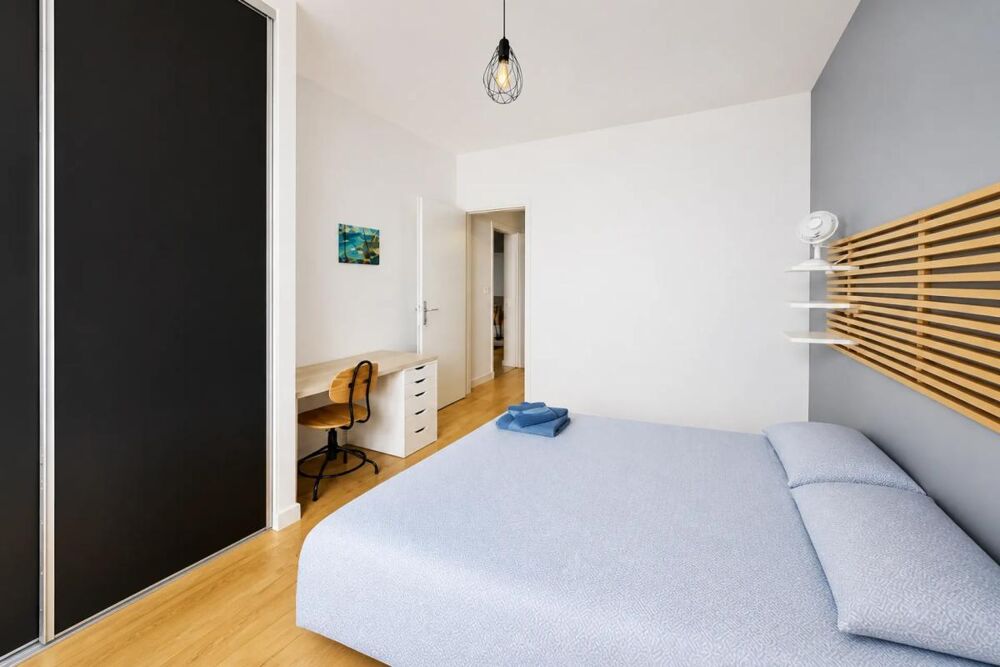 Vente Appartement Immeuble de rapport: 3 lots loués: T5, T2, Studio avec 3 garages Agen
