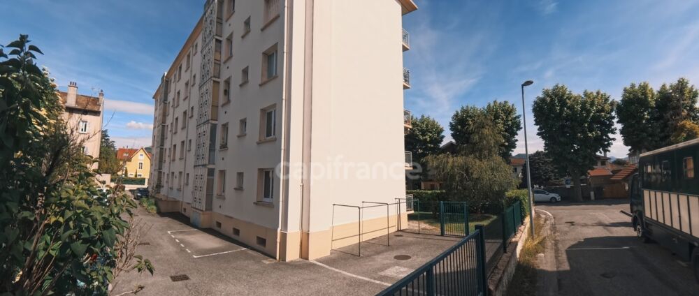 ? CENTRE-VILLE  À 2 PAS DE LA GARE  VUE EXCEPTIONNELLE SUR LE VERCORS ?