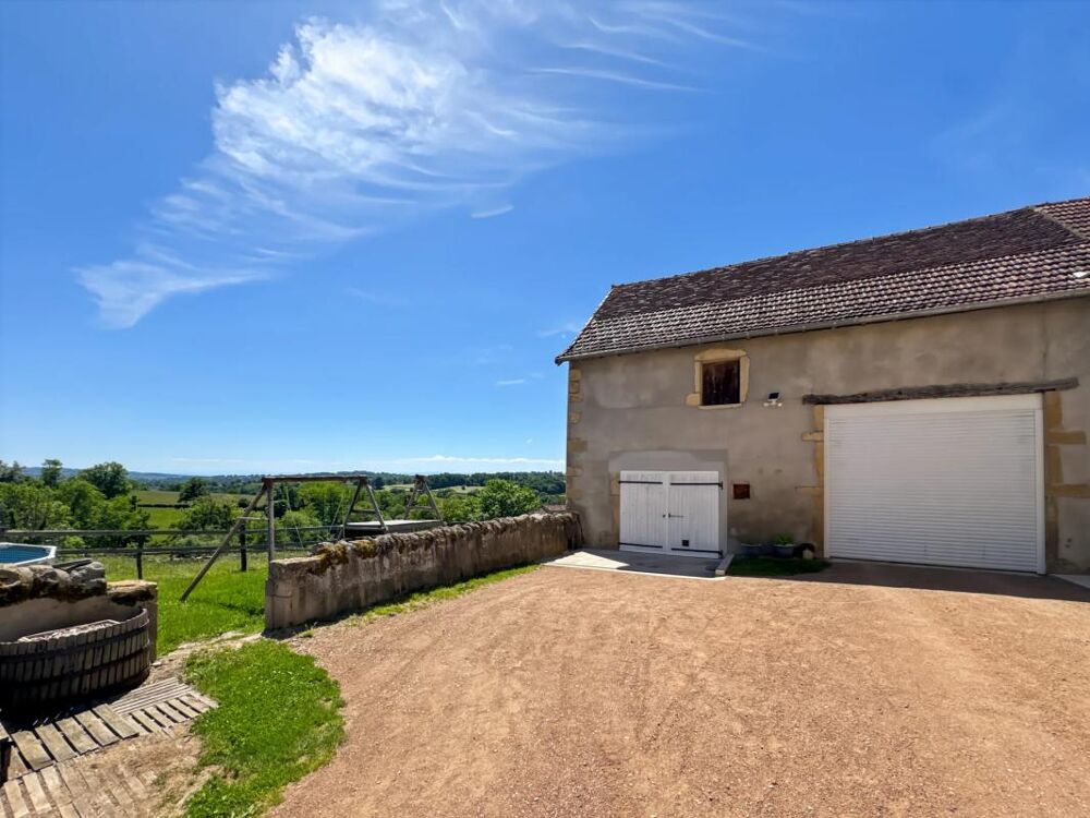 Maison de 6 pièces de 187 m² à Saint-Laurent-en-Brionnais