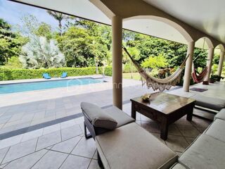  Villa � vendre 4 pi�ces 200 m�