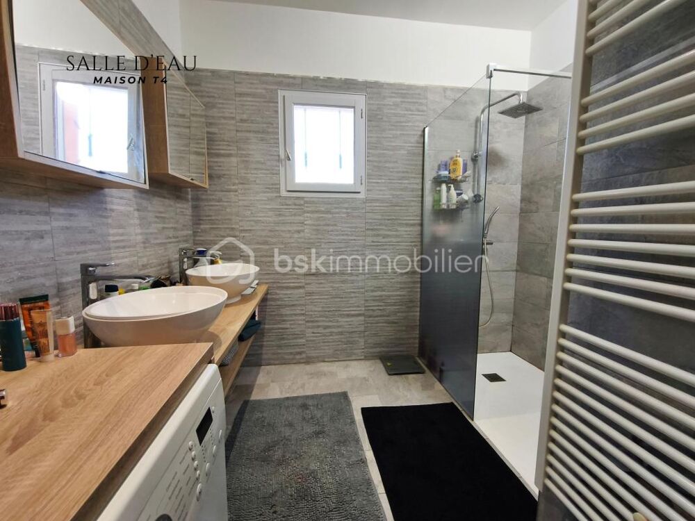 à vendre  Propriété/château La Tour-sur-Orb (34260)