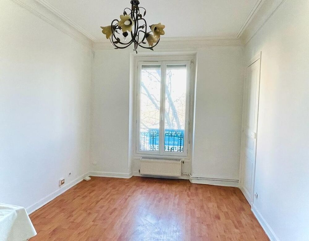 Appartement 2 pièces 46 m² · à Paris 18 · 46 m² · 305 000 €