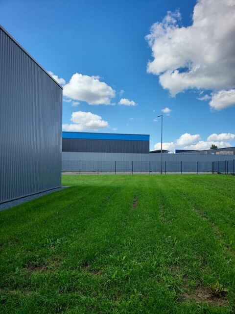   SABLE SUR SARTHE - Entrepôt / local industriel  300 m² 