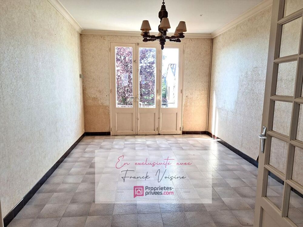 A VENDRE en EXCLUSIVITE au Boupère, centre bourg, maison de 109 m2 avec 4 chambres et 1 bureau sur une parcelle de 291 m2