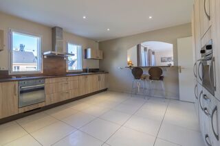  Maison � vendre 9 pi�ces 295 m�