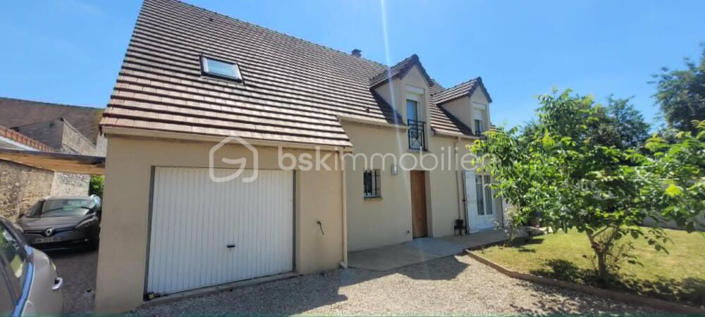 Maison avec de beaux volumes, terrain sans vis à vis
