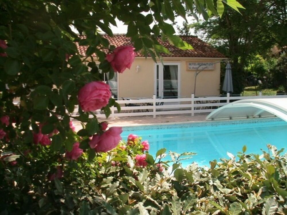 Vente Maison Propriété touristique 15 pièces SAINT ROMAIN (16) Saint romain