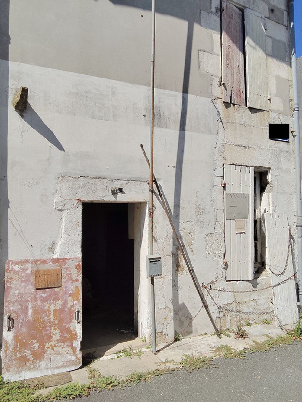 Maison à vendre 4 pièces 94m2 à rénover GEMOZAC (17)
