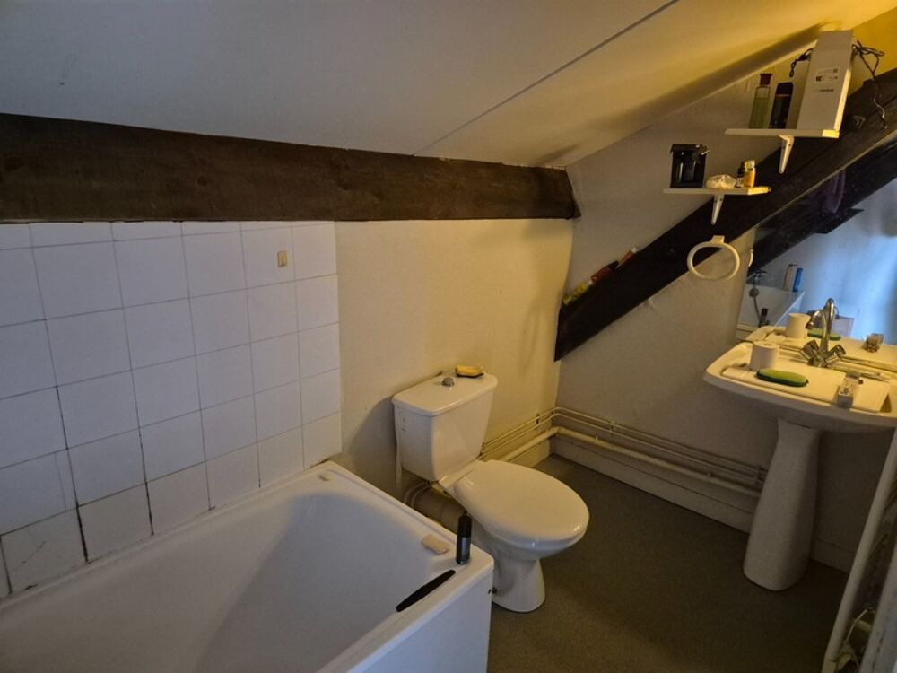Vente Appartement Appartement T2 en résidence sécurisée, face Hôtel de Ville, proche tous commerces et transport Angouleme