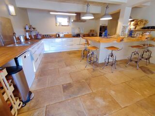  Propri�t�/ch�teau � vendre 8 pi�ces 205 m�