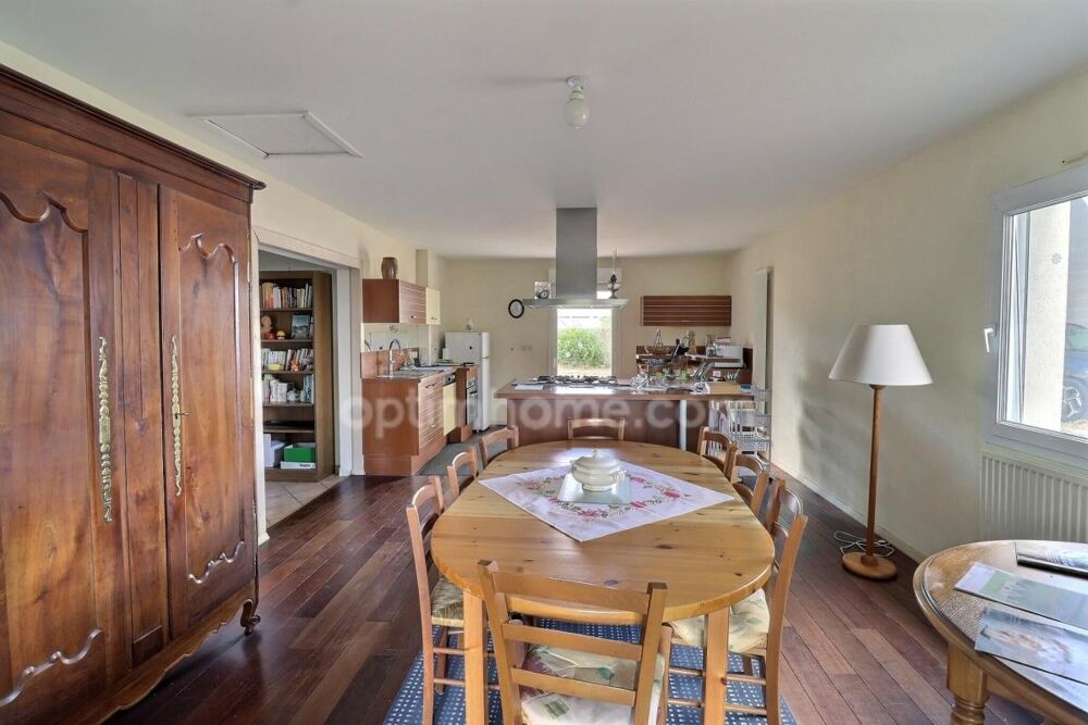 Vente Maison Maison familiale T7 de 145 m² – 3 chambres – Jardin, dépendance & carport Saint-Julien-de-Concelles (44450) Saint julien de concelles