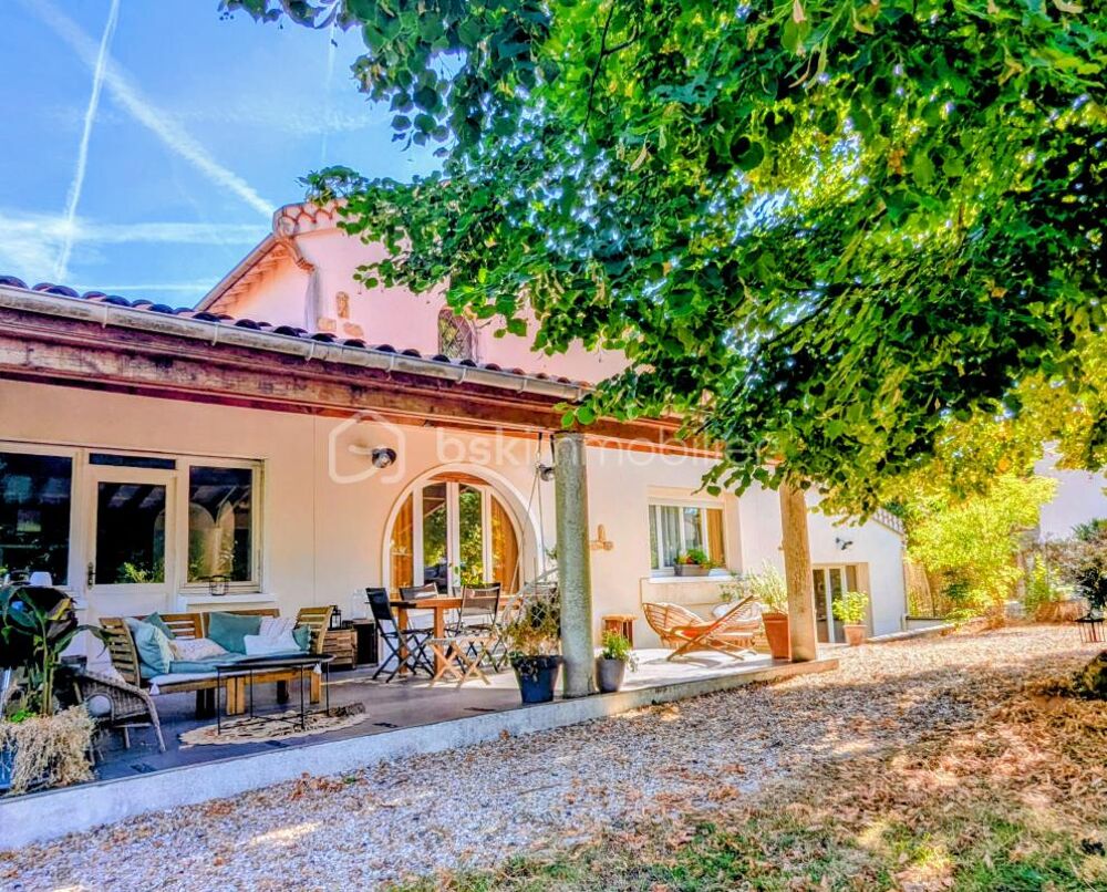 Vente Maison Maison familiale de caractère dans le Hameau de Vosves proche RER Dammarie les lys