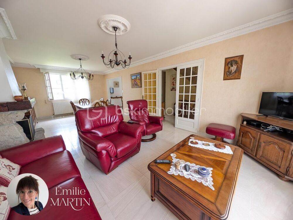 Vente Maison À Liffré, dans un quartier très recherché, venez découvrir cette jolie maison familiale pleine de charme et de potentiel ! Liffre