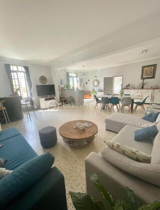  Propriété/château à vendre 7 pièces 268 m²