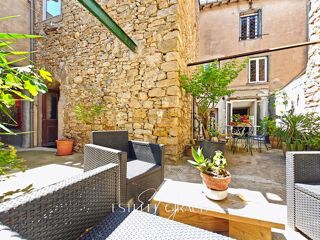  Maison  vendre 5 pices 164 m