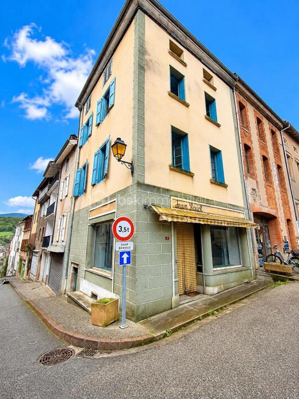 ENSEMBLE IMMOBILIER UNIQUE - 170M² habitables - 170m² d'Annexes